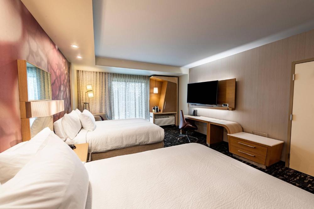 Queen Room with Two Queen Beds - Communication Assistance interior
